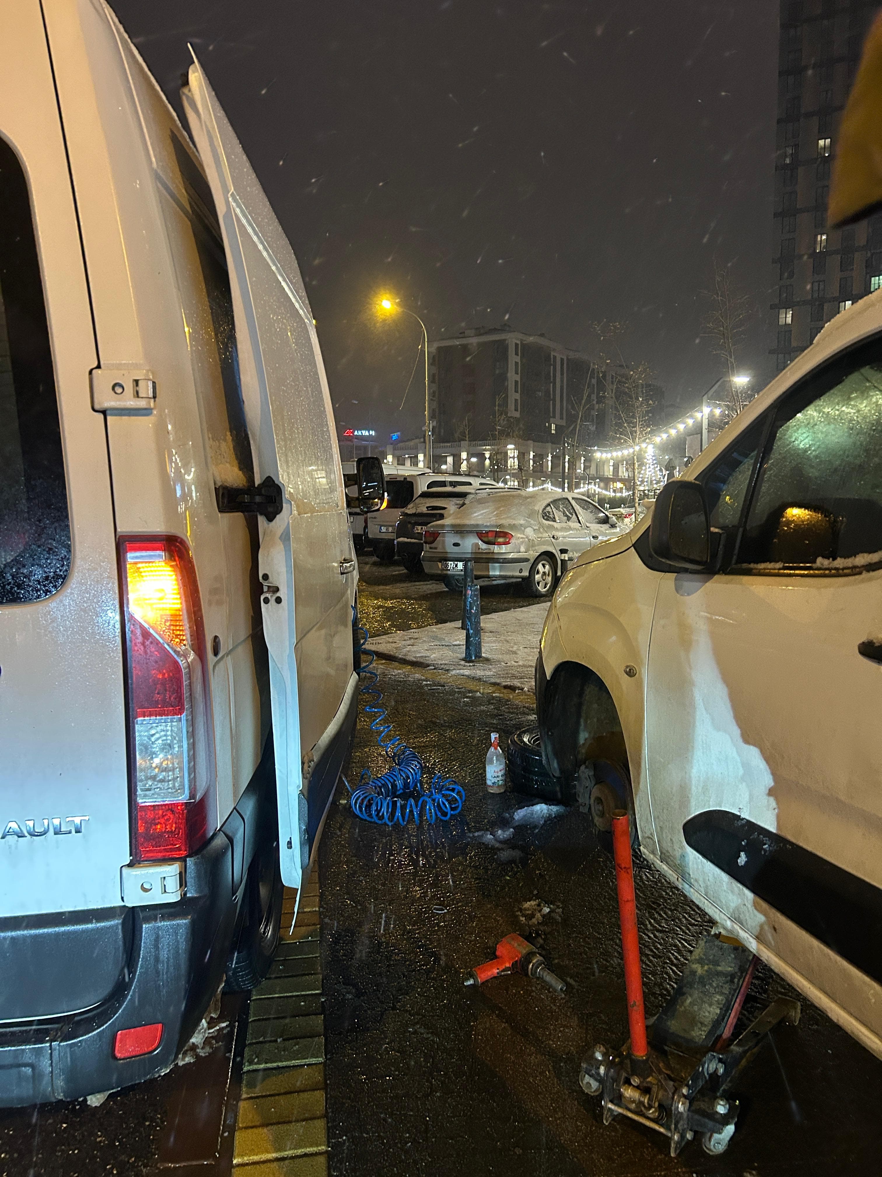 Mobil servis aracı